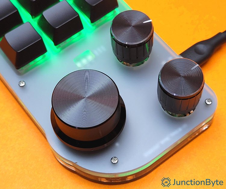 Mini-Keyboard-Knobs-Close-Up